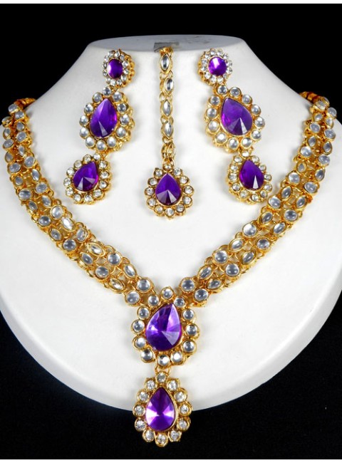 Kundan Jewelry Set